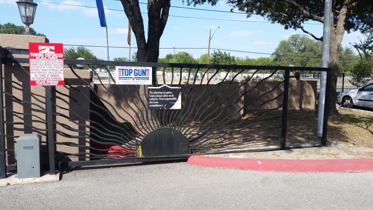 Gates 005