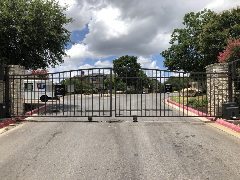 Gates 015