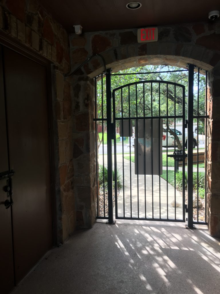 Gates 019