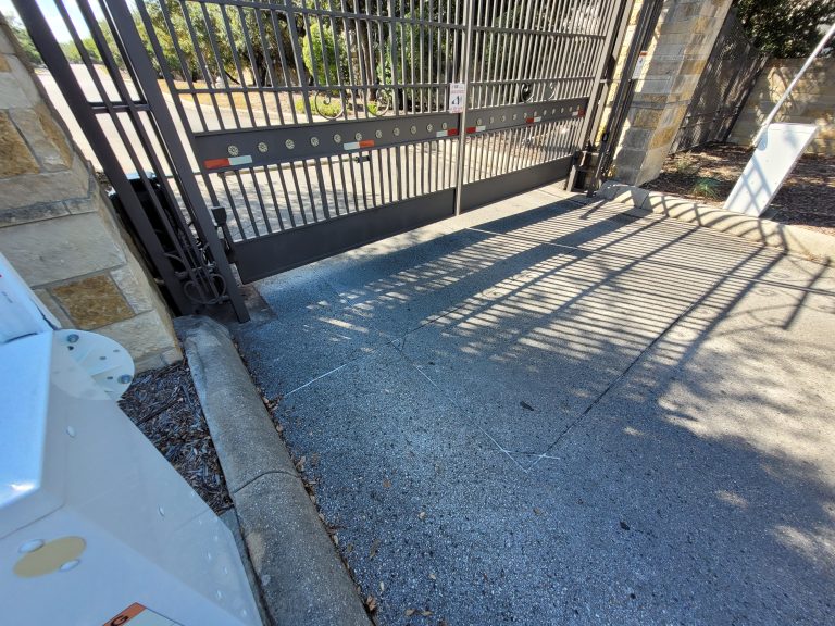 Gates 020