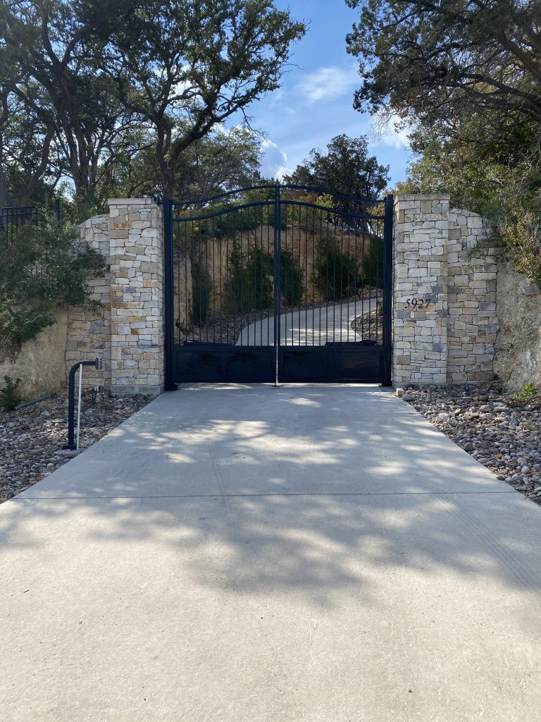 Gates 027