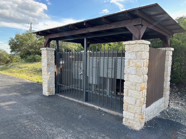 Gates 050