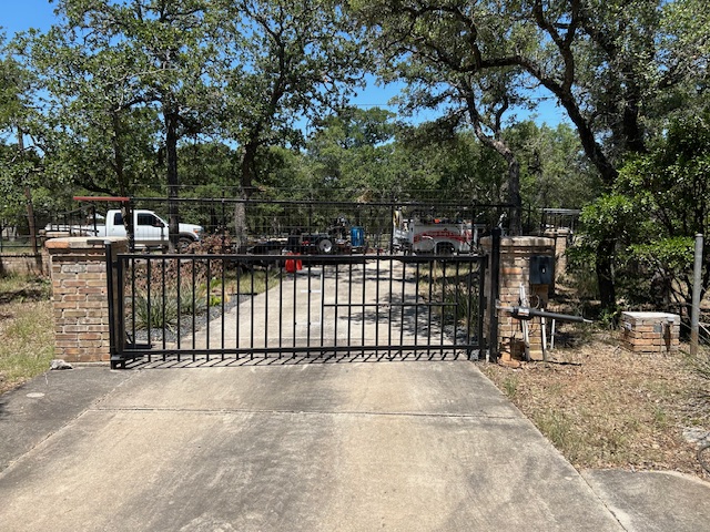 Gates 051