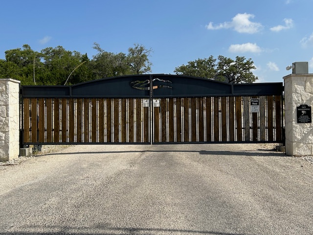 Gates 082