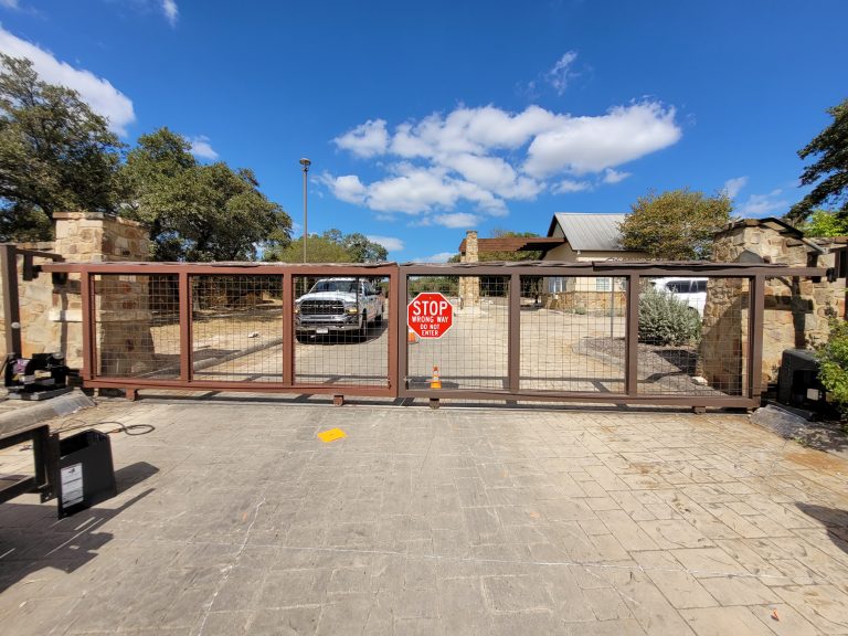 Gates 090